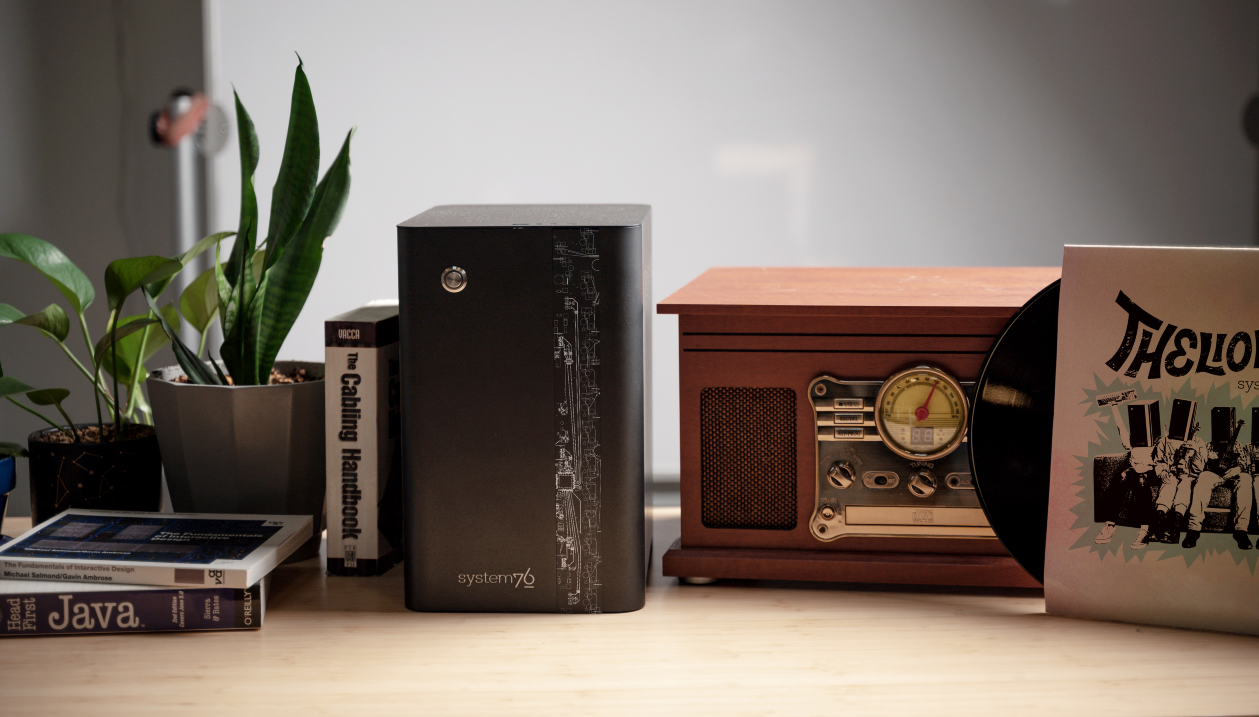 System76 Thelio Mira AI Workstation